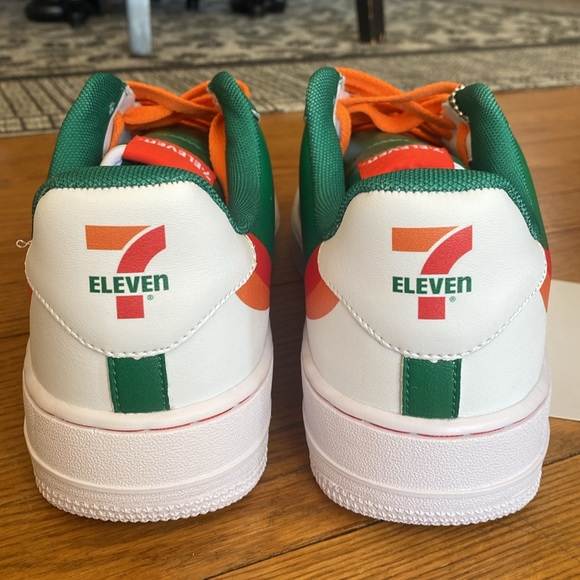 Men’s Custom 7/11 sneakers NIB - Picture 3 of 7